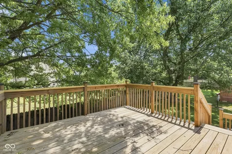 555 Hunters Trail Greenwood IN 46142