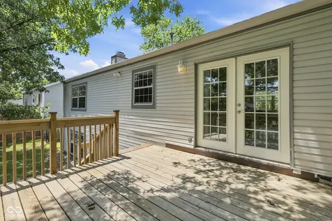 555 Hunters Trail Greenwood IN 46142