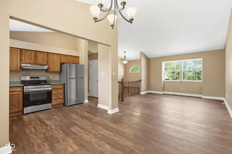 555 Hunters Trail Greenwood IN 46142