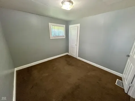 2909 E Brookside Avenue Indianapolis IN 46218