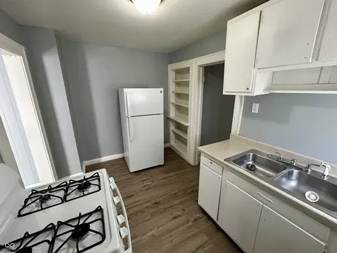 2909 E Brookside Avenue Indianapolis IN 46218