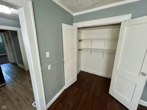 2909 E Brookside Avenue Indianapolis IN 46218