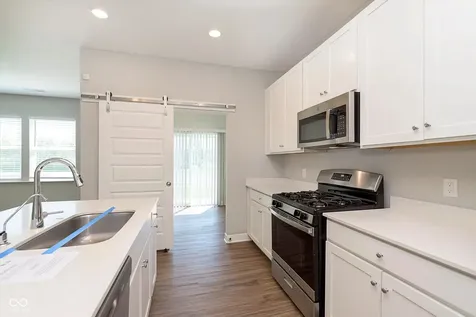 1237 Langham Street Avon IN 46123