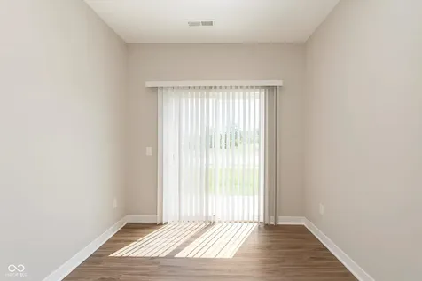 1237 Langham Street Avon IN 46123