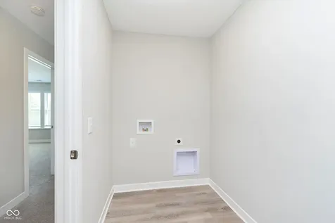 1237 Langham Street Avon IN 46123