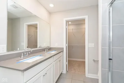 1237 Langham Street Avon IN 46123