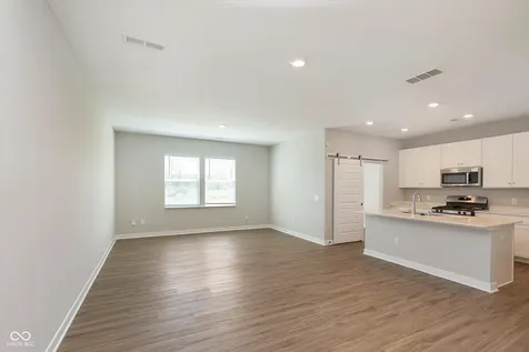 1237 Langham Street Avon IN 46123