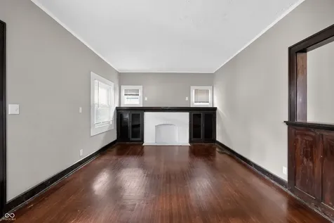 609 N Linwood Avenue Indianapolis IN 46201