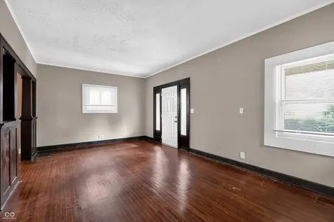 609 N Linwood Avenue Indianapolis IN 46201