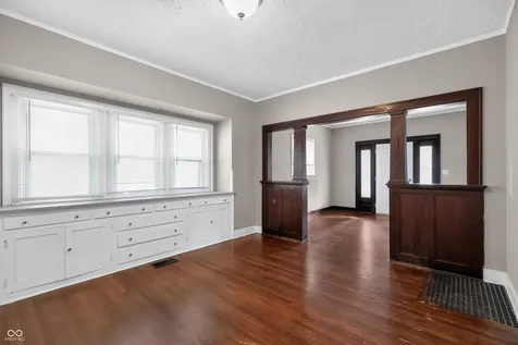 609 N Linwood Avenue Indianapolis IN 46201