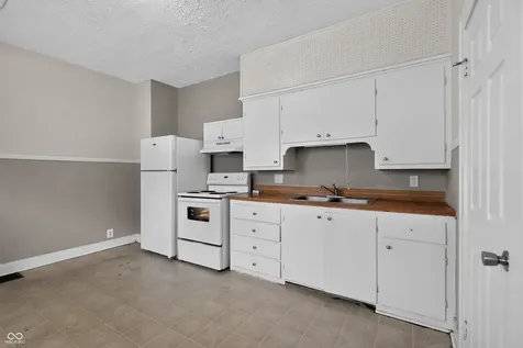 609 N Linwood Avenue Indianapolis IN 46201
