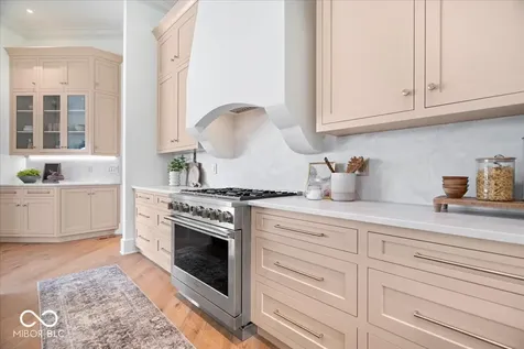 16195 Oak Road Westfield IN 46074