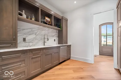 16195 Oak Road Westfield IN 46074