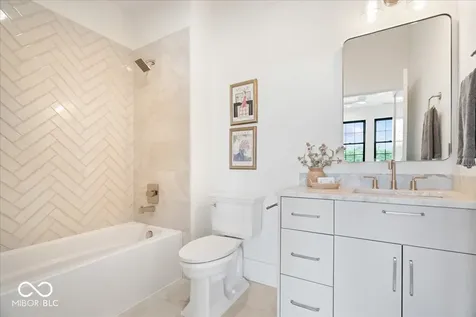 16195 Oak Road Westfield IN 46074