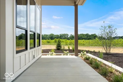 16195 Oak Road Westfield IN 46074