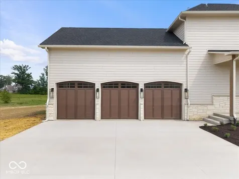 16195 Oak Road Westfield IN 46074