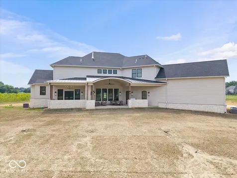 16195 Oak Road Westfield IN 46074