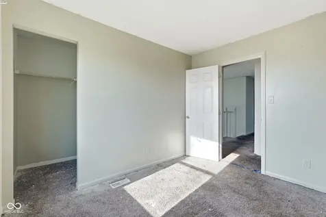 6660 Colleens Way Indianapolis IN 46221