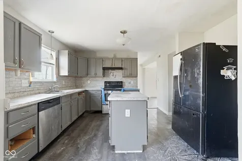 6660 Colleens Way Indianapolis IN 46221