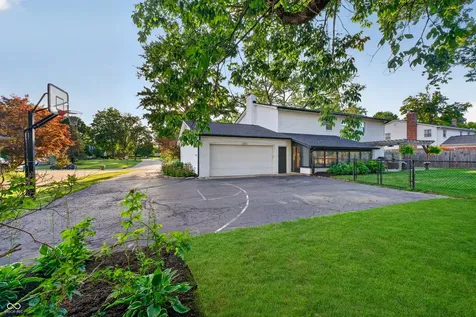 7215 Moorgate Road Indianapolis IN 46250
