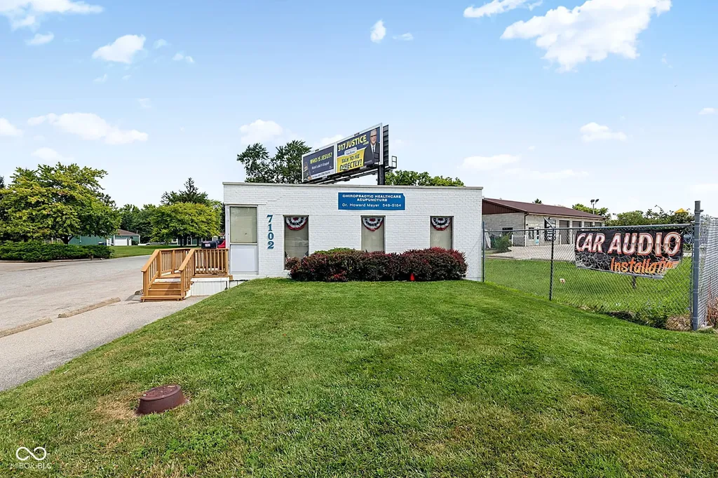 7102 Pendleton Pike Indianapolis IN 46226
