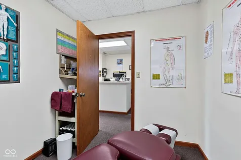 7102 Pendleton Pike Indianapolis IN 46226