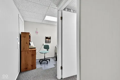 7102 Pendleton Pike Indianapolis IN 46226