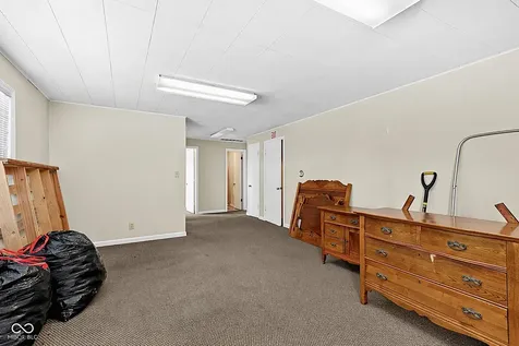7102 Pendleton Pike Indianapolis IN 46226