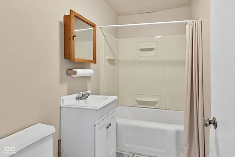 7102 Pendleton Pike Indianapolis IN 46226
