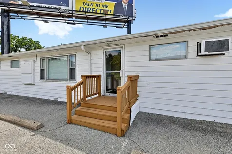 7102 Pendleton Pike Indianapolis IN 46226