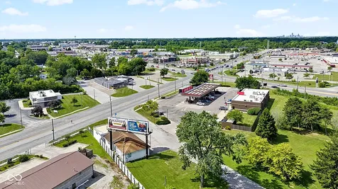 7102 Pendleton Pike Indianapolis IN 46226