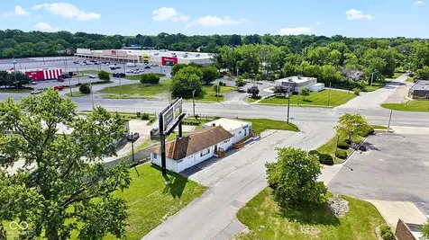 7102 Pendleton Pike Indianapolis IN 46226