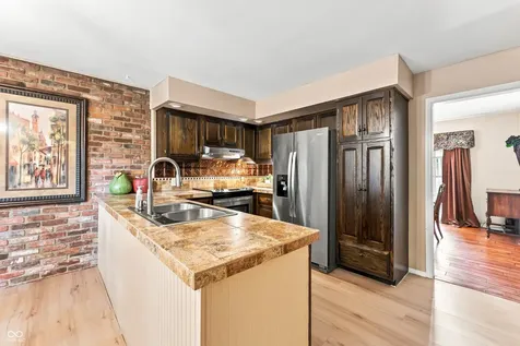9202 N Cherry Hills Drive Columbus IN 47201