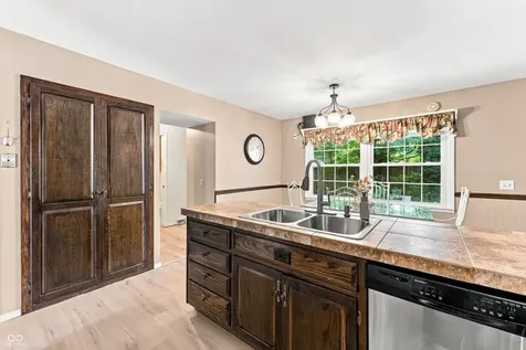 9202 N Cherry Hills Drive Columbus IN 47201