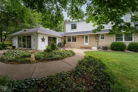 9202 N Cherry Hills Drive Columbus IN 47201