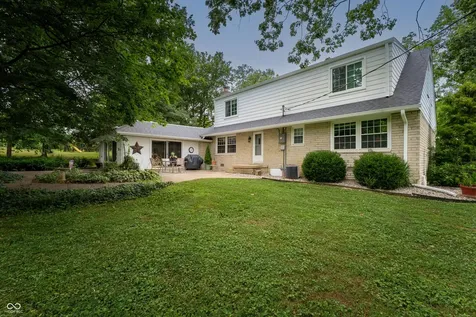 9202 N Cherry Hills Drive Columbus IN 47201