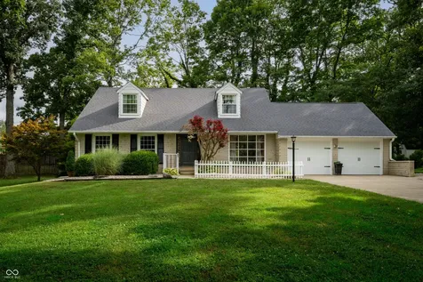 9202 N Cherry Hills Drive Columbus IN 47201