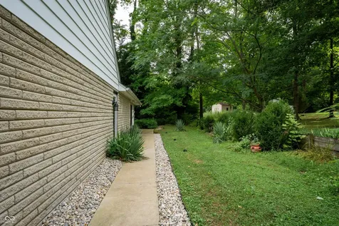 9202 N Cherry Hills Drive Columbus IN 47201