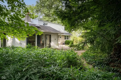 9202 N Cherry Hills Drive Columbus IN 47201