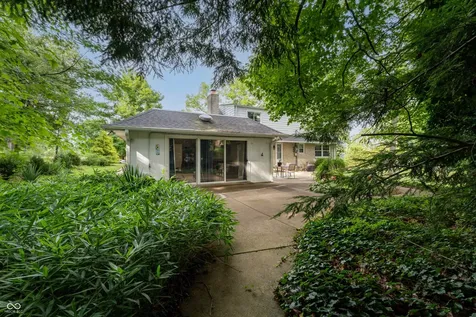 9202 N Cherry Hills Drive Columbus IN 47201