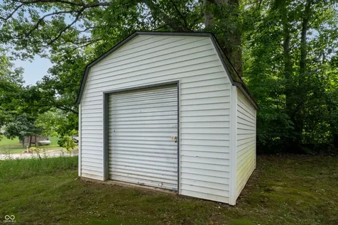 9202 N Cherry Hills Drive Columbus IN 47201