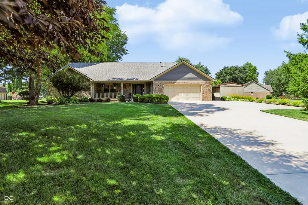 3290 W Sunset Drive S Greenfield IN 46140