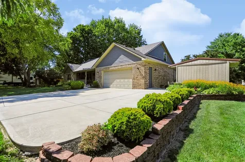 3290 W Sunset Drive S Greenfield IN 46140
