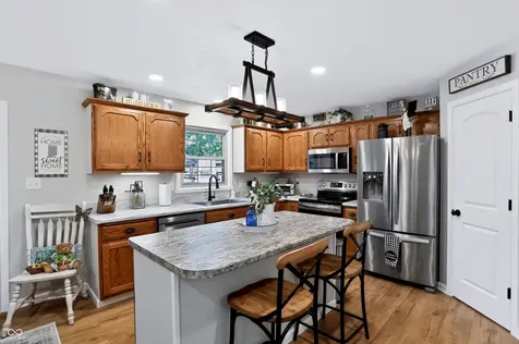 3290 W Sunset Drive S Greenfield IN 46140