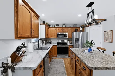 3290 W Sunset Drive S Greenfield IN 46140