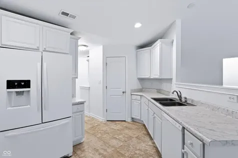 11744 Whisperwood Way Fishers IN 46037