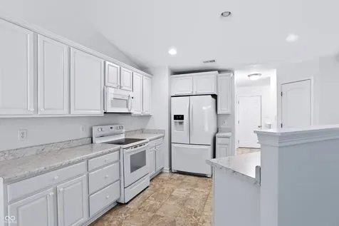 11744 Whisperwood Way Fishers IN 46037
