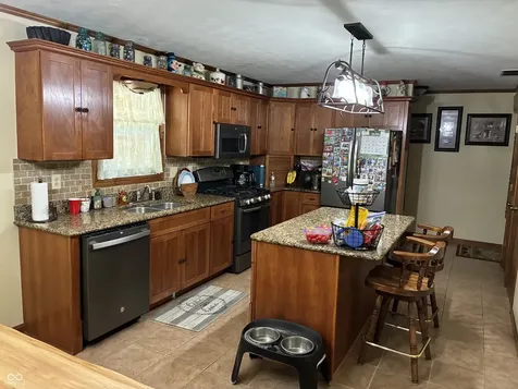 7390 N 325 W Fairland IN 46126