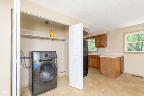 10325 Rockford Court Indianapolis IN 46229