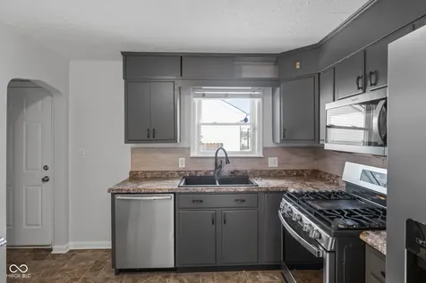 229 N 16th Avenue Beech Grove IN 46107